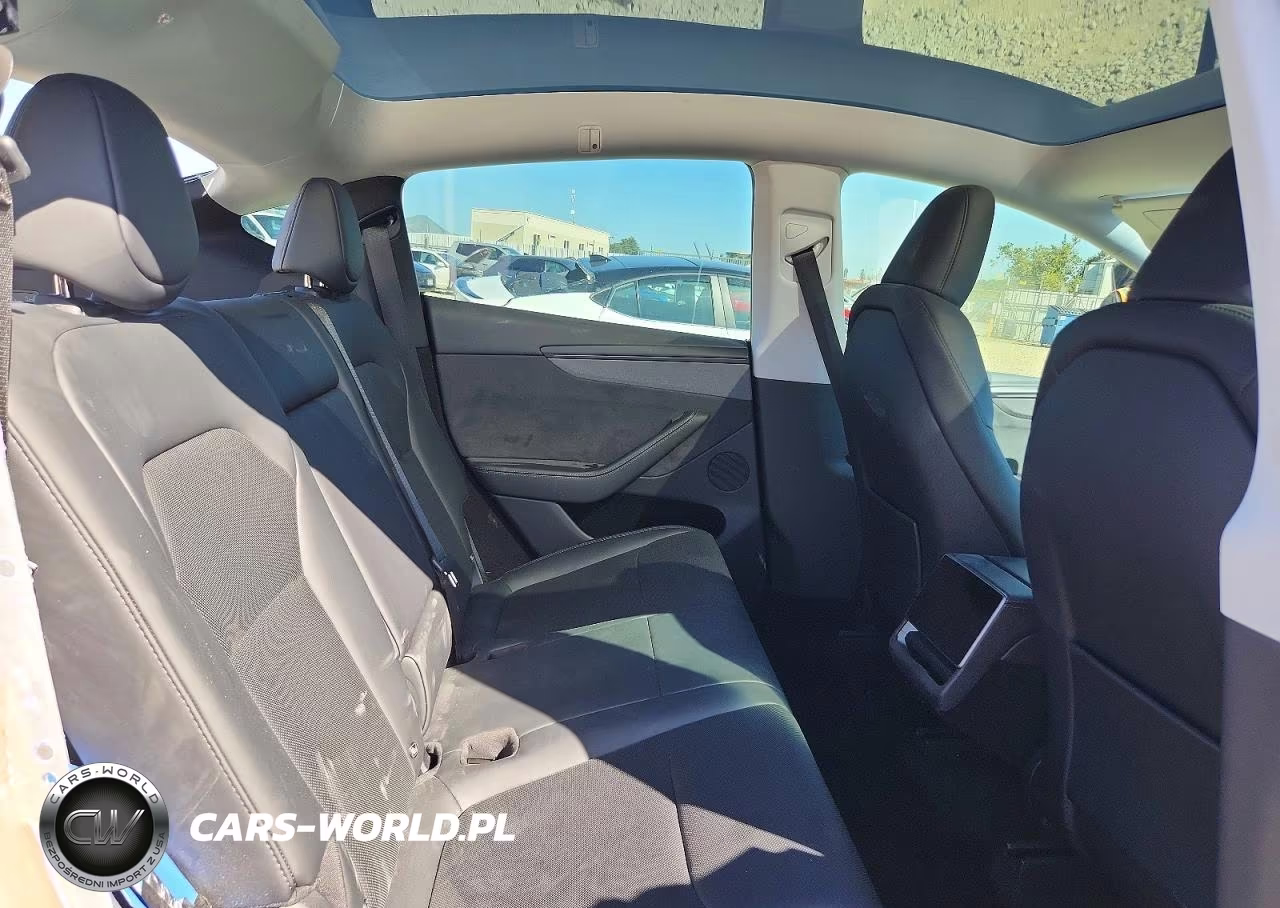 2026 Tesla Model Y VIN:7SAYGDED2TF414021 - 11