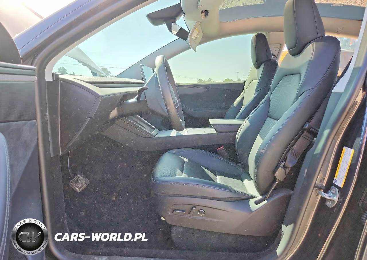 2026 Tesla Model Y VIN:7SAYGDED2TF414021 - 7