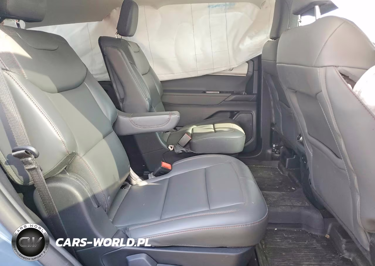 2025 Ford Explorer Active VIN:1FMUK8DH9SGA80625 - 11