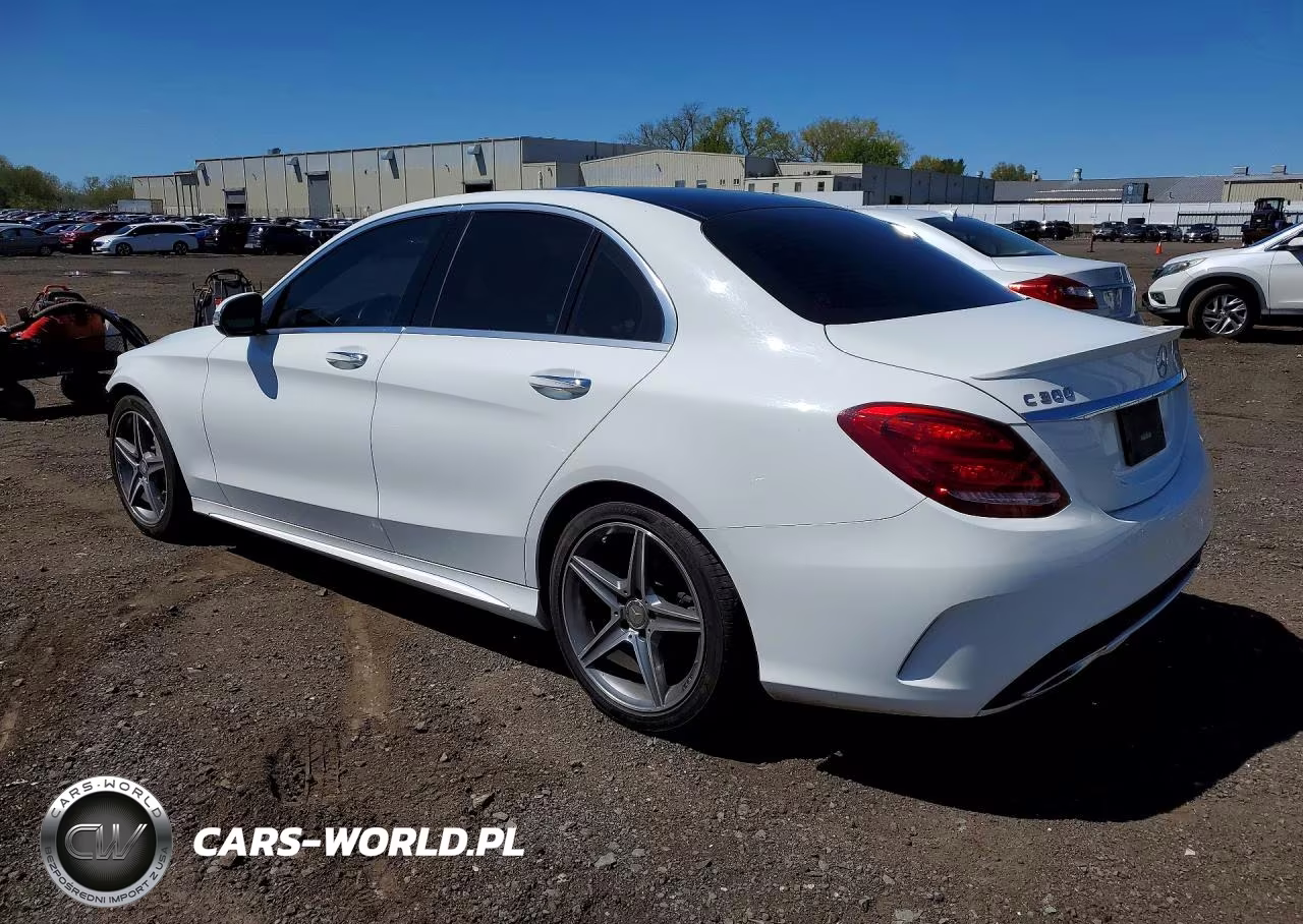 2015 Mercedes-Benz C 300 4Matic VIN:55SWF4KB9FU074671 - 2