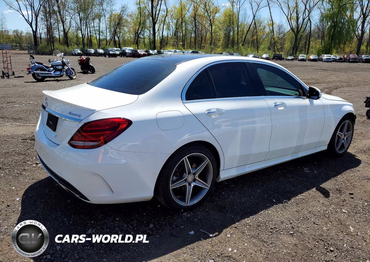 2015 Mercedes-Benz C 300 4Matic VIN:55SWF4KB9FU074671 - 3