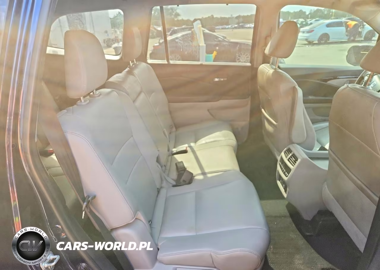 2017 Honda Pilot Touring VIN:5FNYF5H96HB039500 - 11