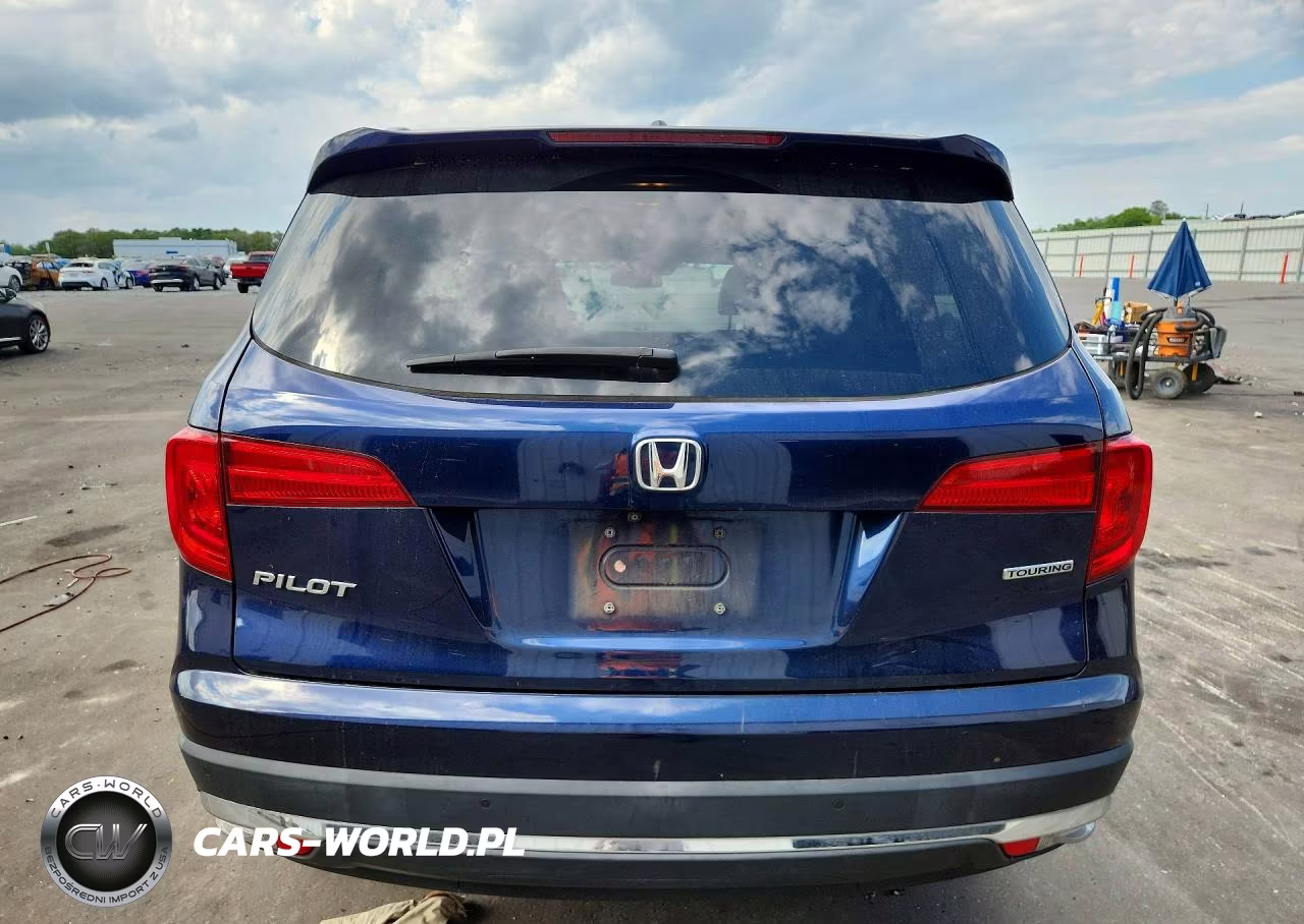 2017 Honda Pilot Touring VIN:5FNYF5H96HB039500 - 6