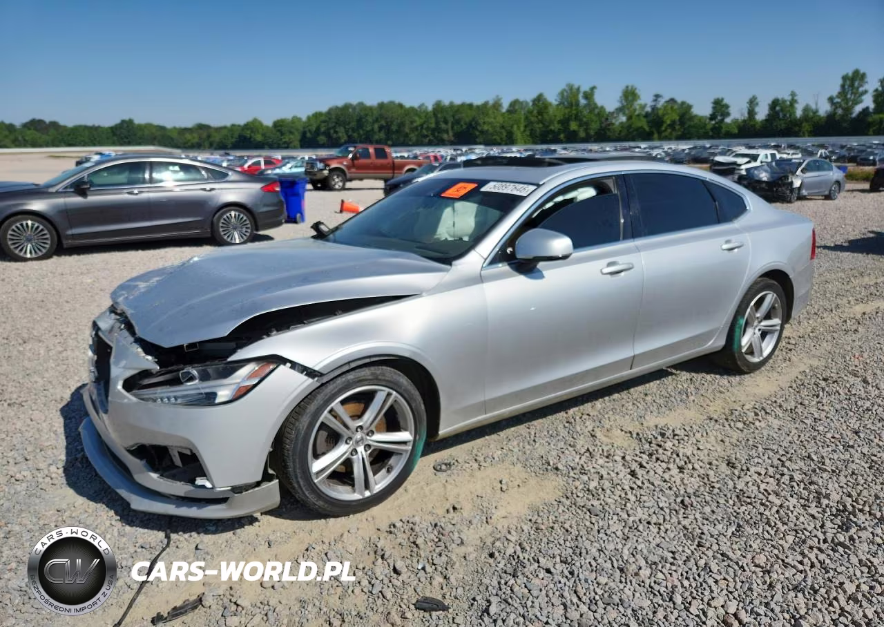 2018 Volvo S90 T5 Momentum