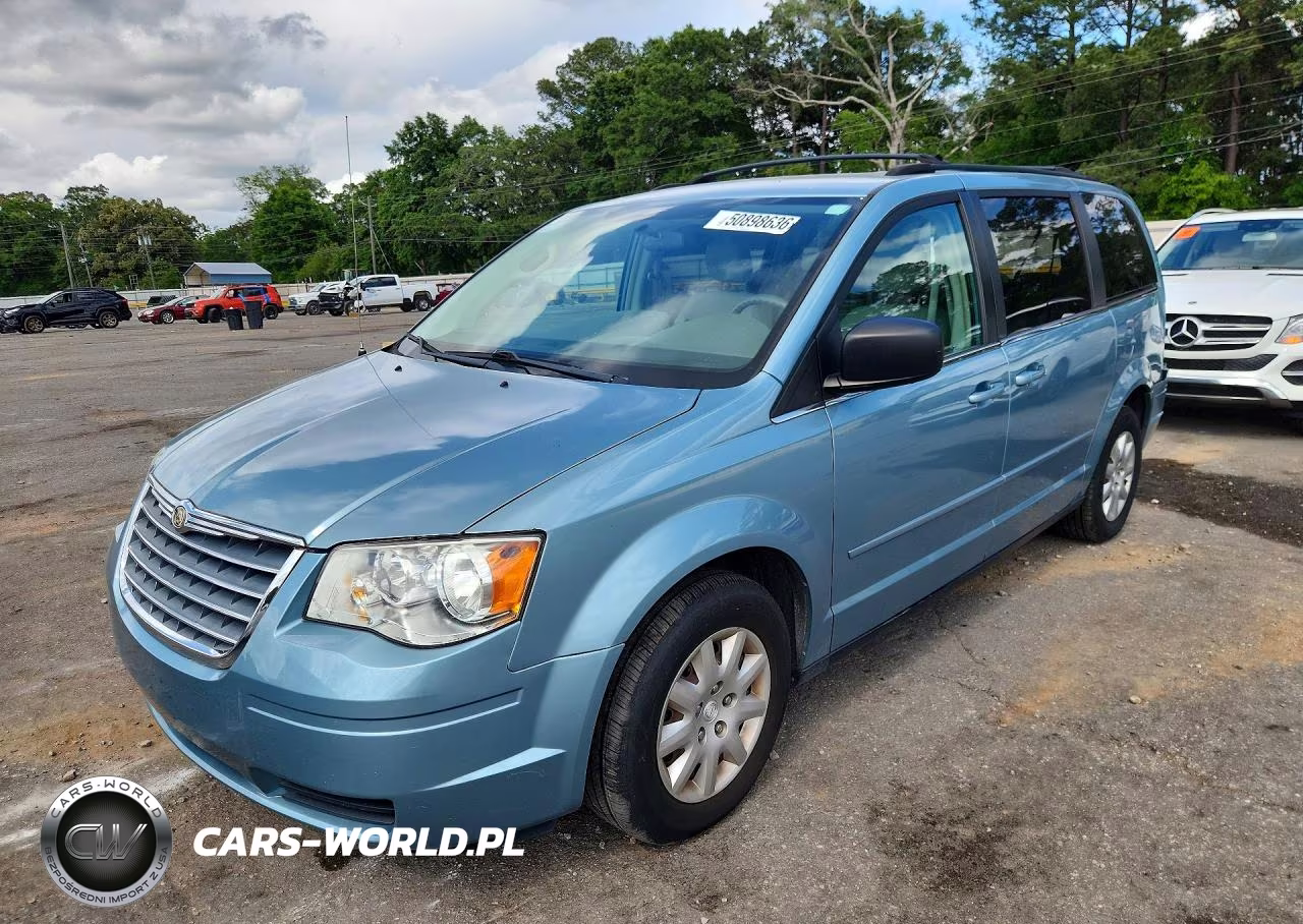 2010 Chrysler Town & Country Lx