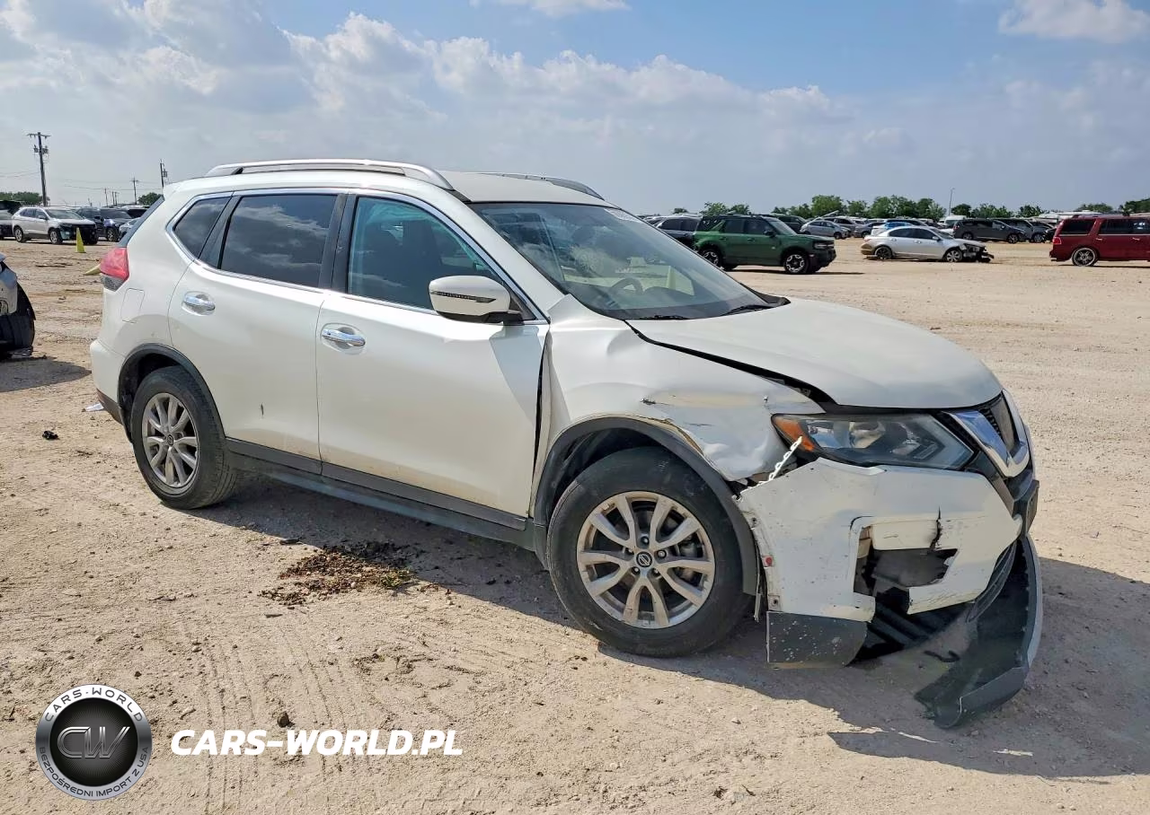 2017 Nissan Rogue Sv VIN:5N1AT2MT5HC869484 - 4