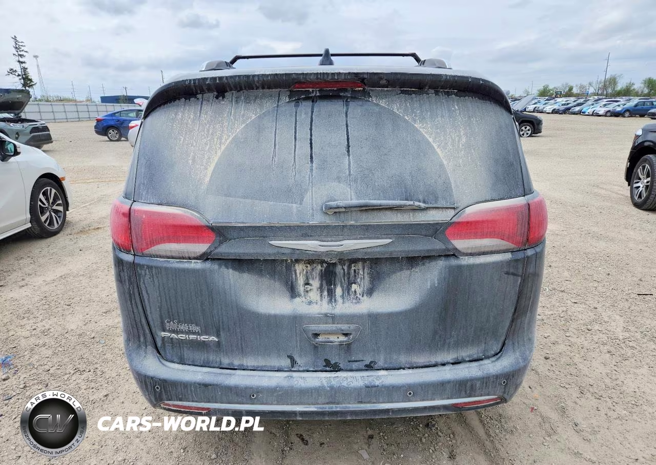 2018 Chrysler Pacifica Touring L VIN:2C4RC1BG3JR124110 - 6