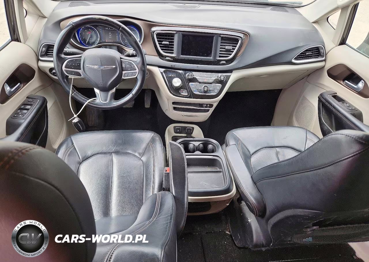 2018 Chrysler Pacifica Touring L VIN:2C4RC1BG3JR124110 - 8