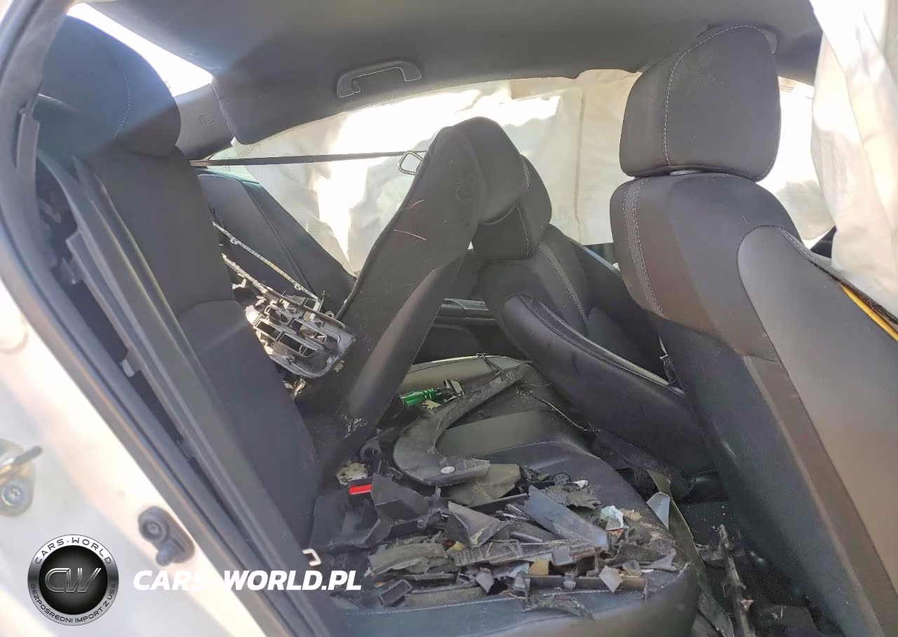 2020 Honda Civic Sport VIN:19XFC2F83LE211215 - 10