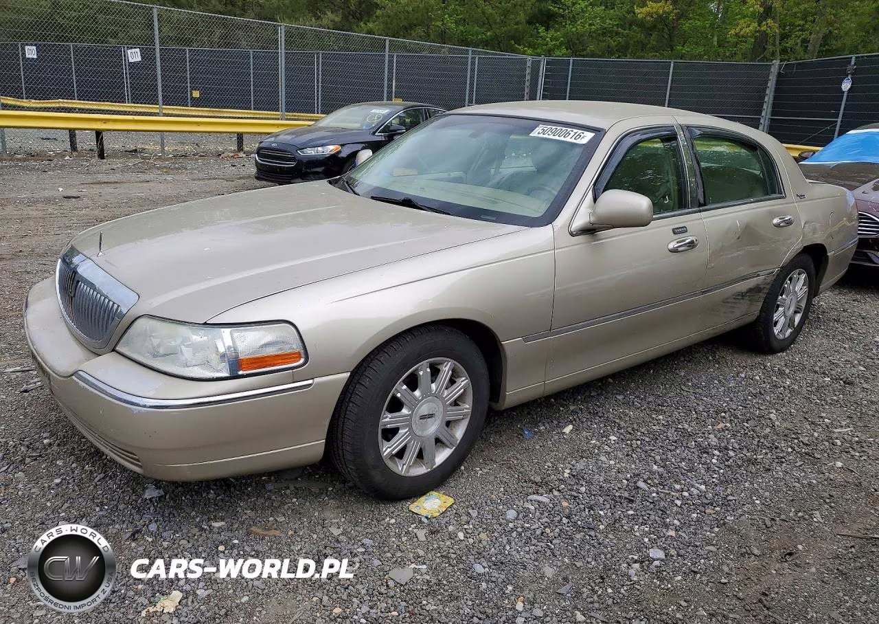 2009 Lincoln Town Car Signature Limited