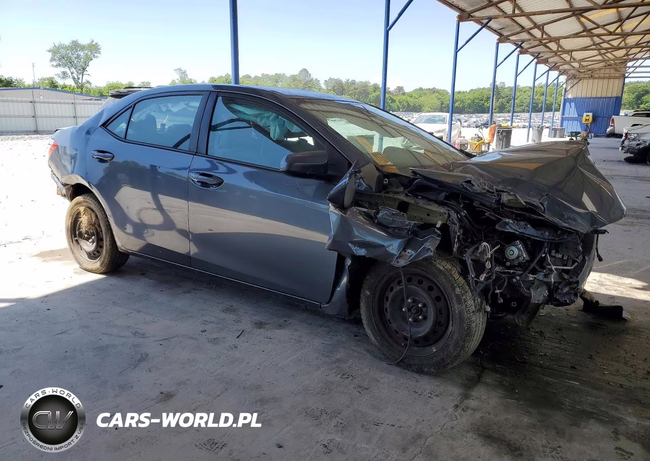 2017 Toyota Corolla Le VIN:5YFBURHE5HP723619 - 4