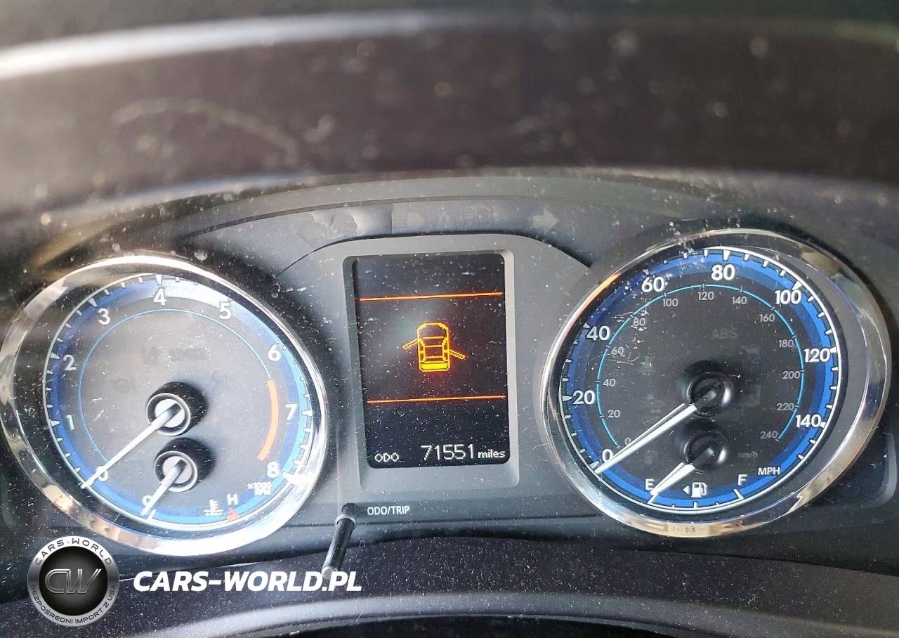 2017 Toyota Corolla Le VIN:5YFBURHE5HP723619 - 9