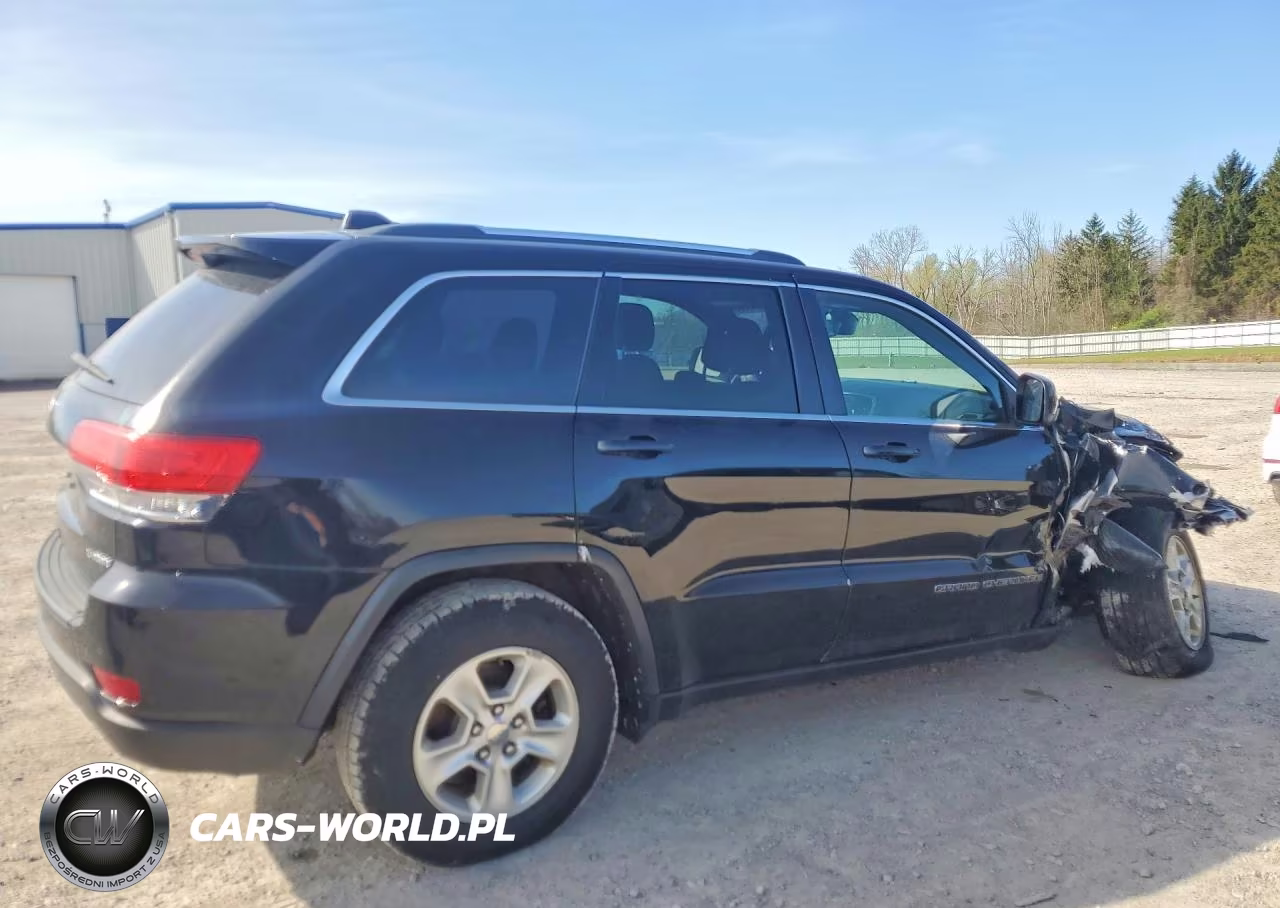 2017 Jeep Grand Cherokee Laredo VIN:1C4RJFAG3HC693885 - 3