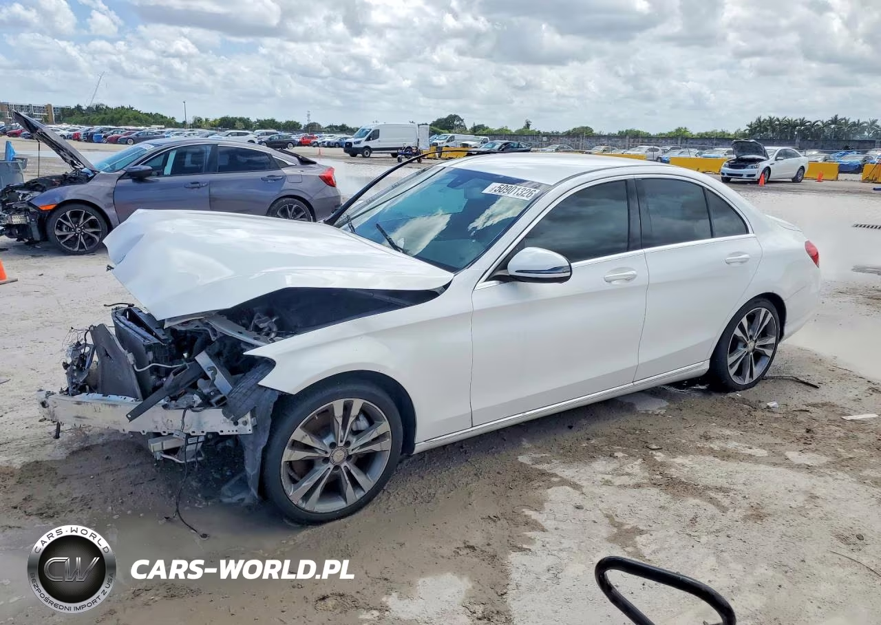 2016 Mercedes-Benz C 300 – zdjęcie 1 z 12