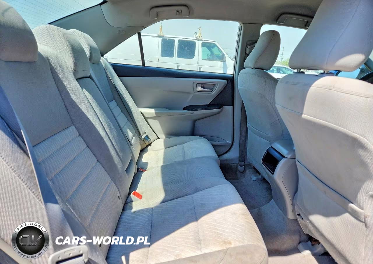 2015 Toyota Camry Le VIN:4T4BF1FK7FR483902 - 10