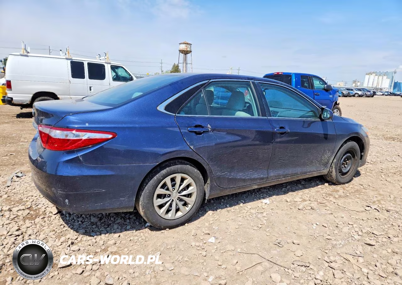 2015 Toyota Camry Le VIN:4T4BF1FK7FR483902 - 3
