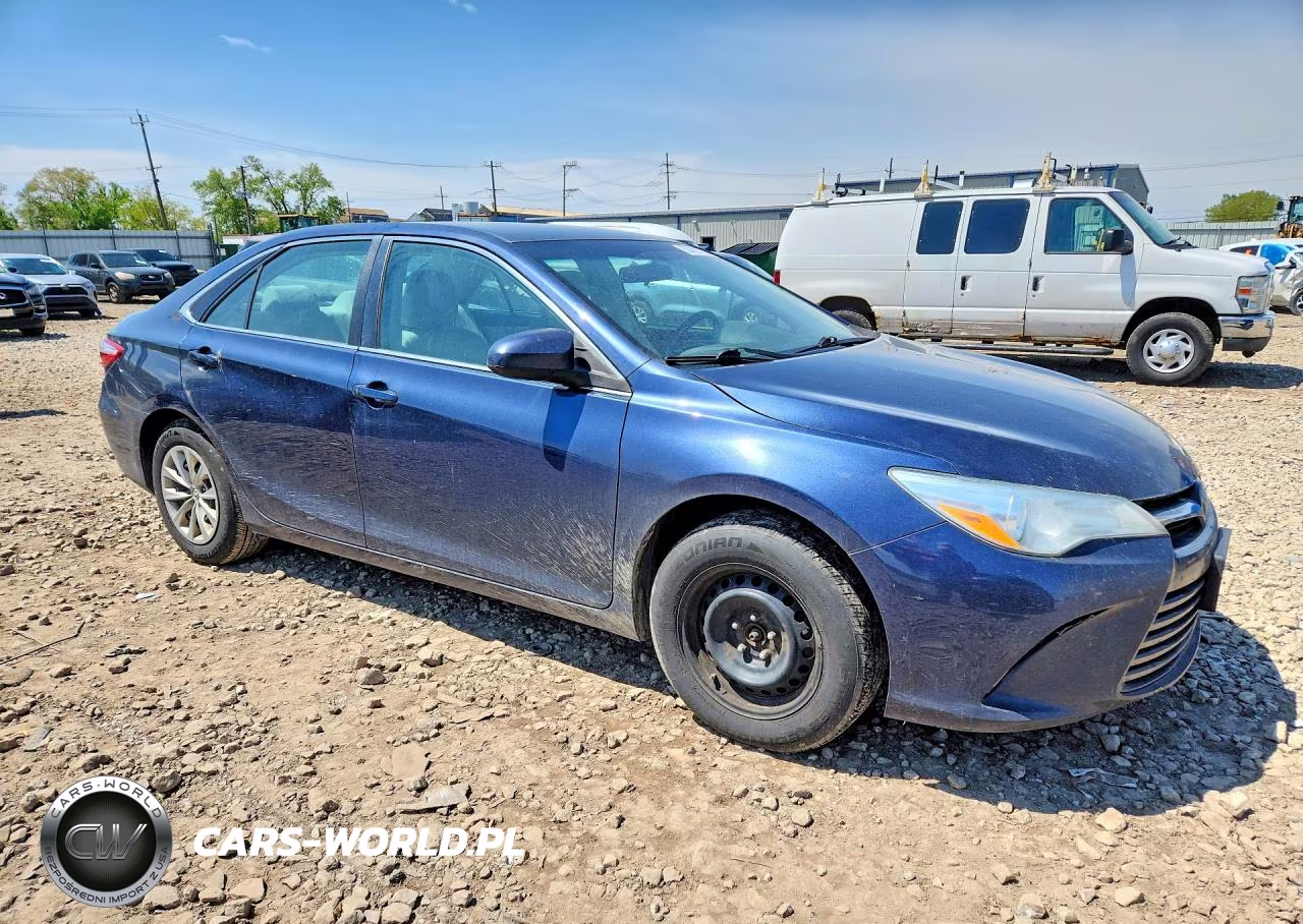 2015 Toyota Camry Le VIN:4T4BF1FK7FR483902 - 4