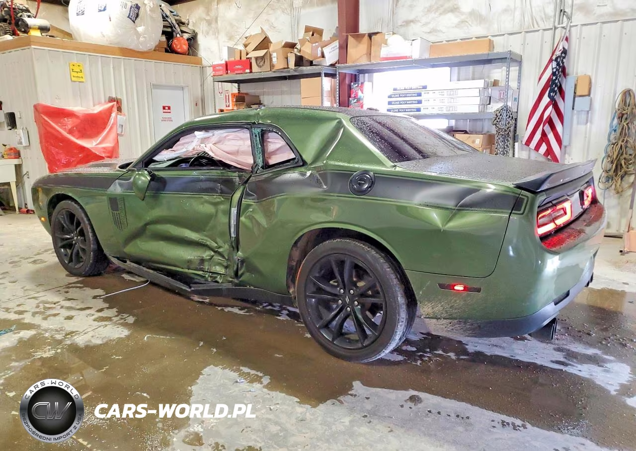 2018 Dodge Challenger Sxt VIN:2C3CDZAG4JH251350 - 2