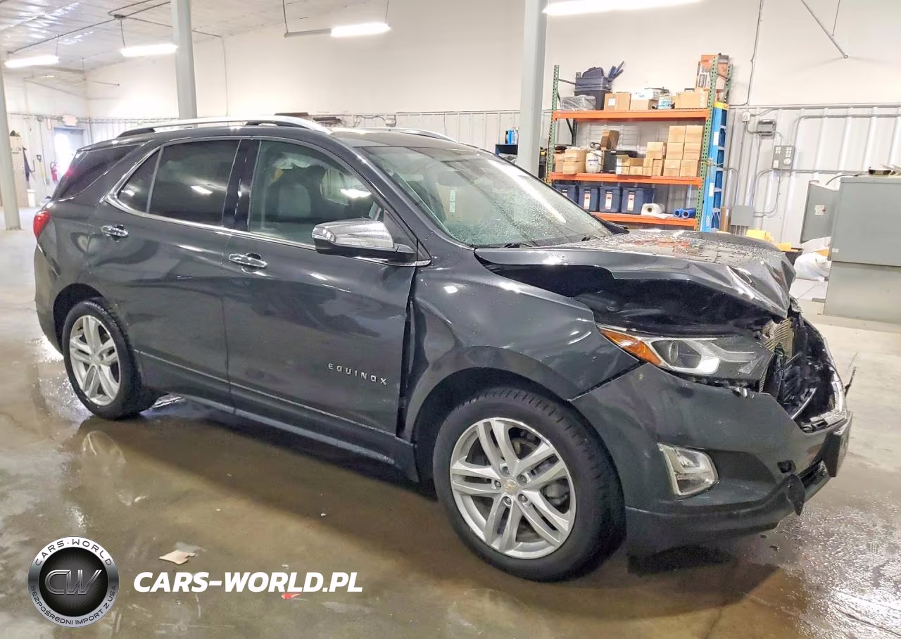 2020 Chevrolet Equinox Premier VIN:2GNAXXEV1L6197910 - 4