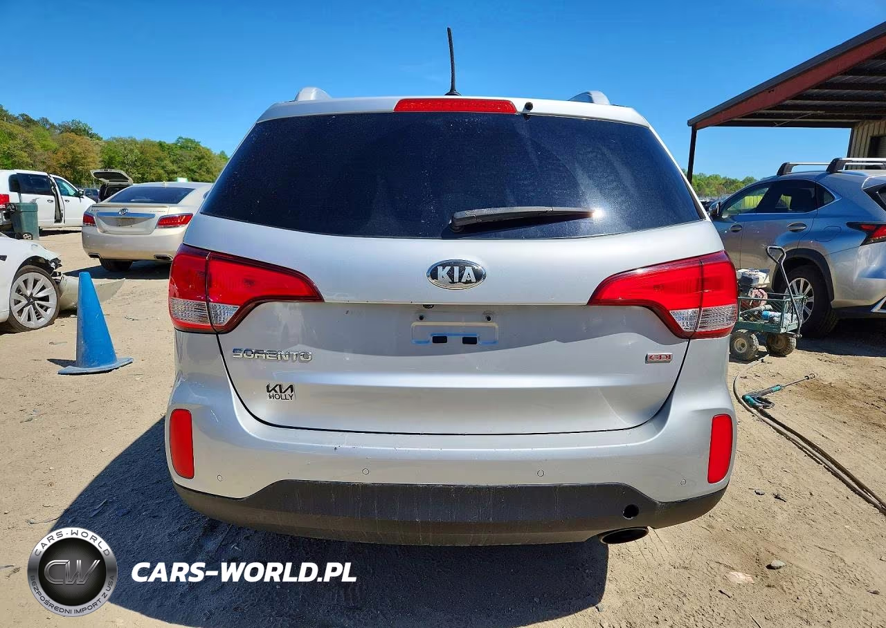 2015 Kia Sorento Lx VIN:5XYKTCA6XFG553942 - 6