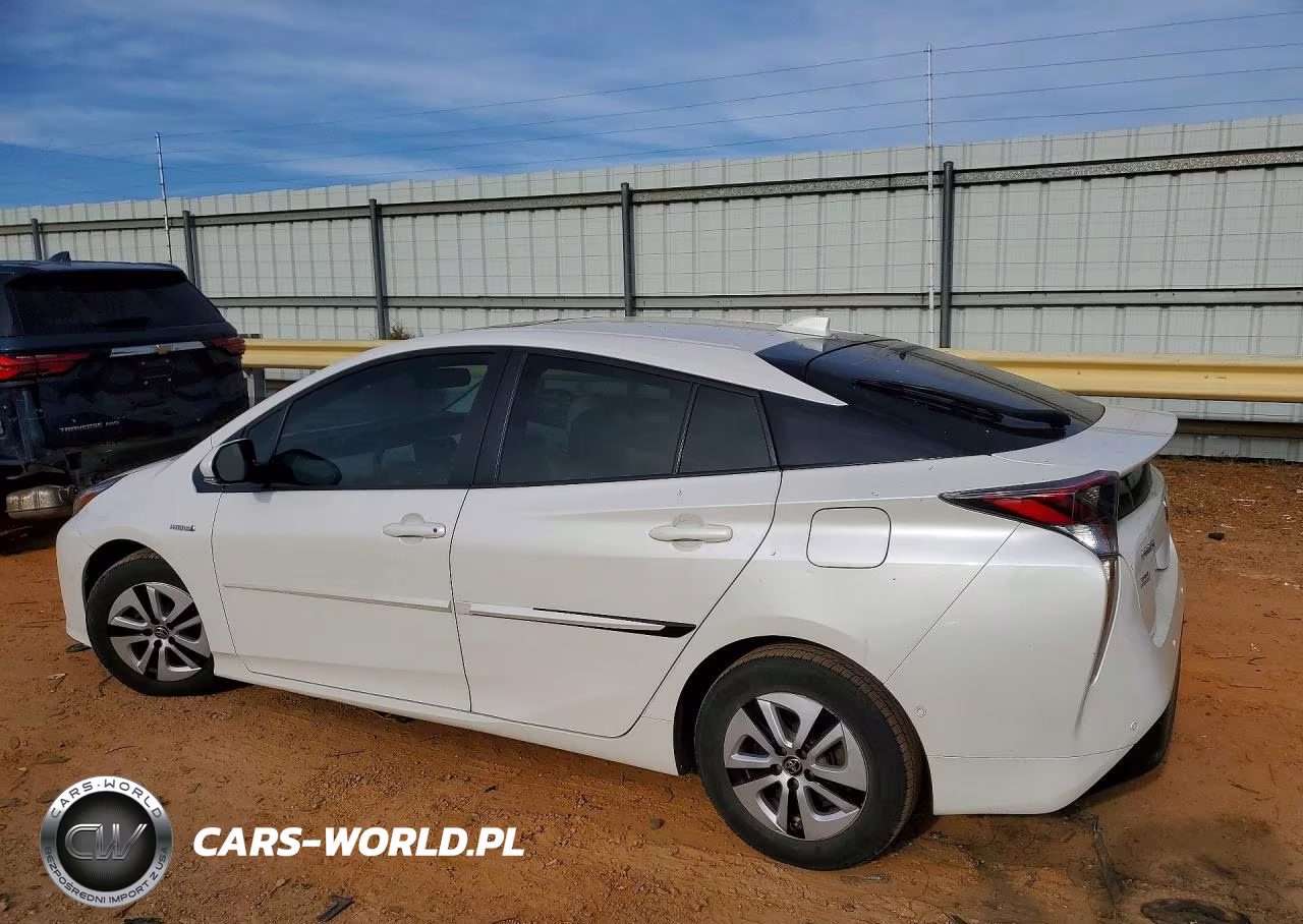 2017 Toyota Prius Four VIN:JTDKARFU8H3036713 - 2