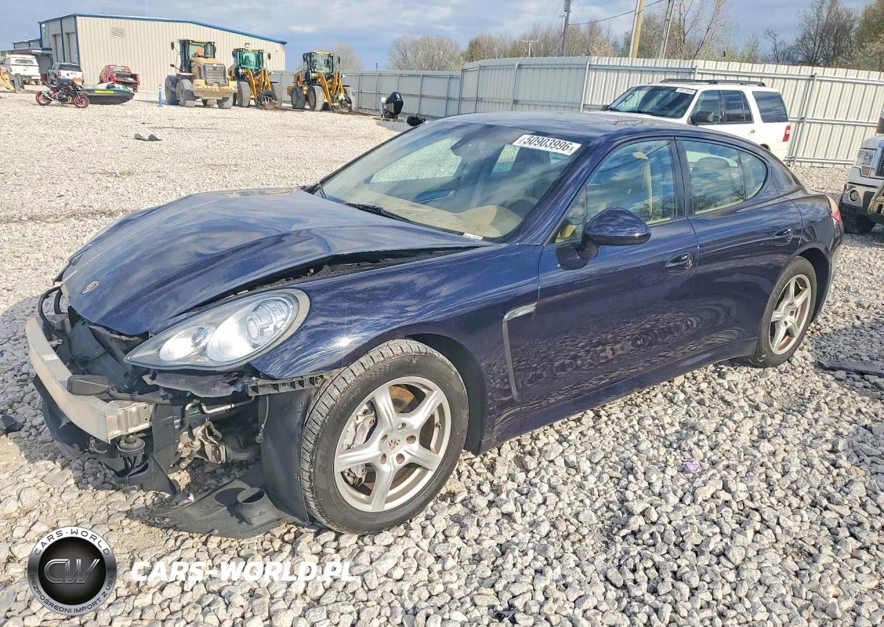 2011 Porsche Panamera 2