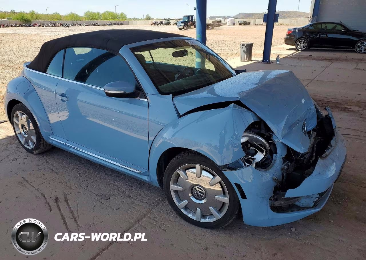 2015 Volkswagen Beetle 1.8T VIN:3VW517ATXFM800425 - 4