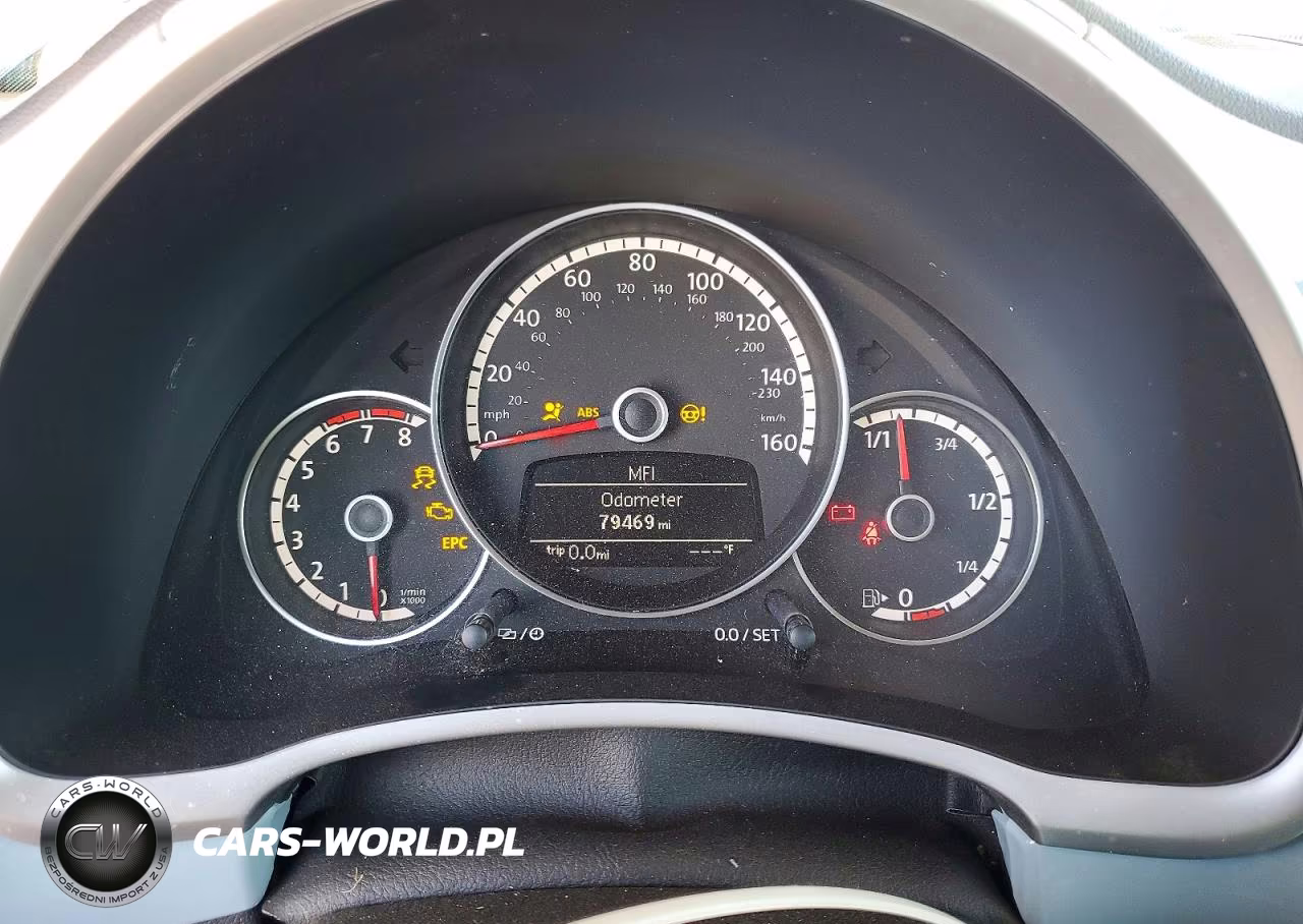 2015 Volkswagen Beetle 1.8T VIN:3VW517ATXFM800425 - 9