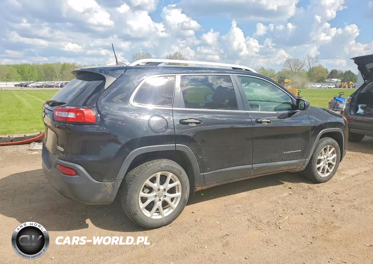 2017 Jeep Cherokee VIN:1C4PJLCB8HW619562 - 3