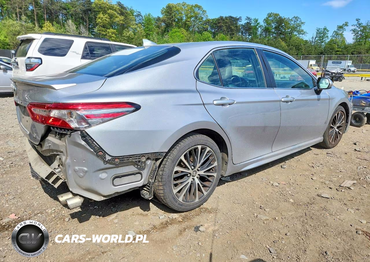 2019 Toyota Camry Se VIN:4T1B11HKXKU231450 - 3