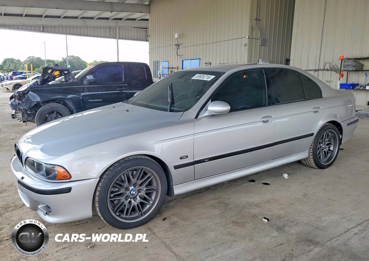 2000 BMW M5