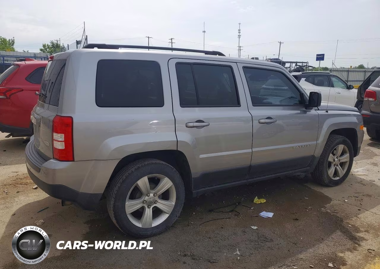 2016 Jeep Patriot Latitude VIN:1C4NJPFB8GD526884 - 3