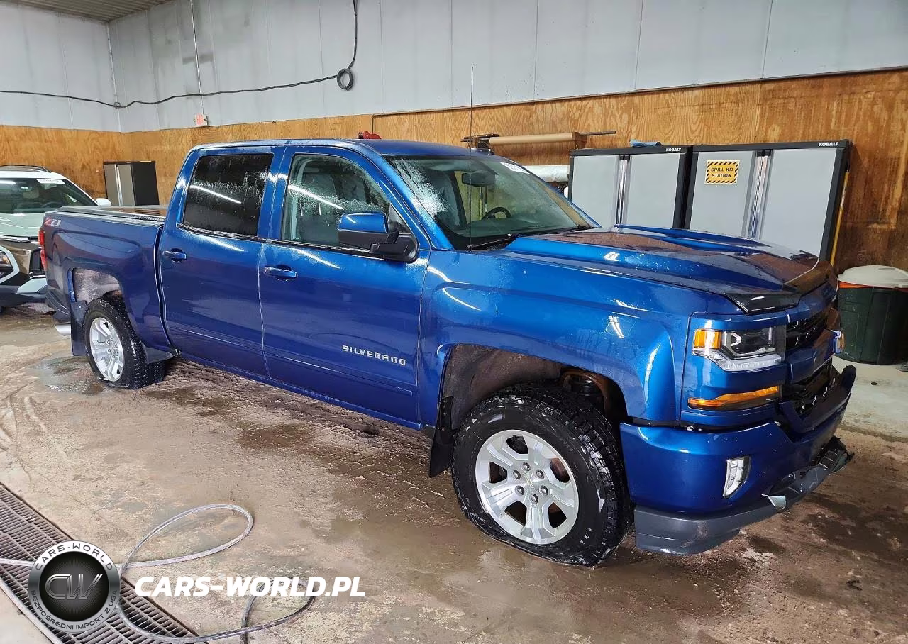 2018 Chevrolet Silverado K1500 Lt VIN:3GCUKREC3JG418763 - 4