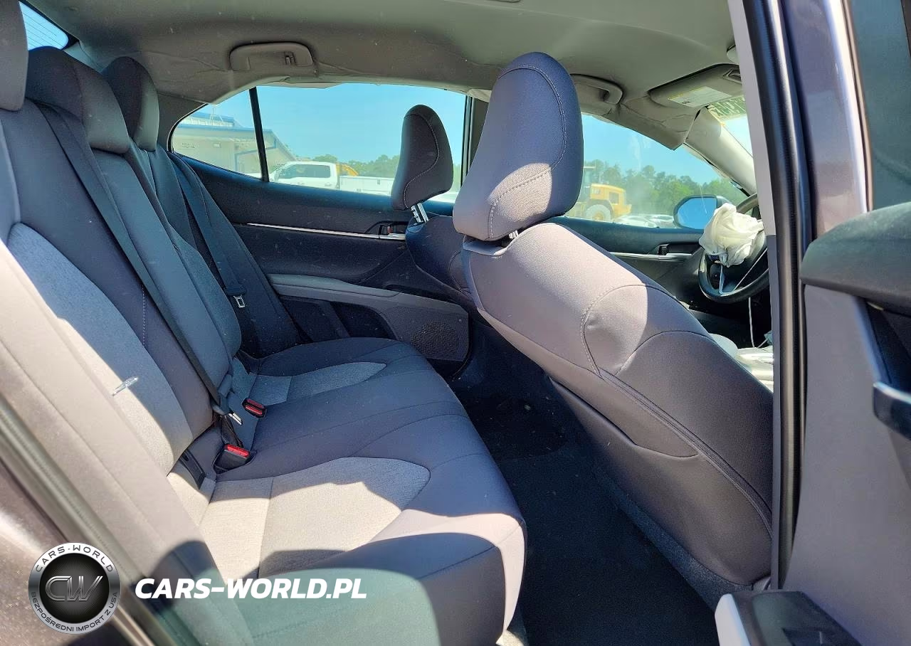 2021 Toyota Camry Le VIN:4T1C11AK0MU613181 - 10