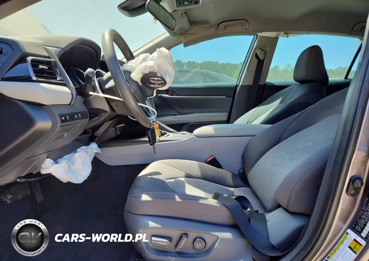 2021 Toyota Camry Le VIN:4T1C11AK0MU613181 - 7