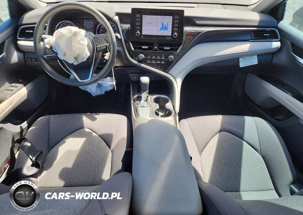 2021 Toyota Camry Le VIN:4T1C11AK0MU613181 - 8