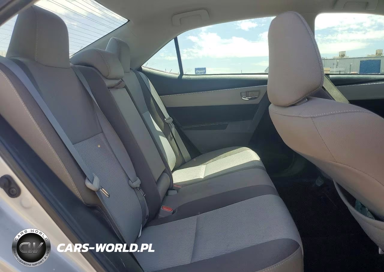 2018 Toyota Corolla Le VIN:2T1BURHE3JC062470 - 10