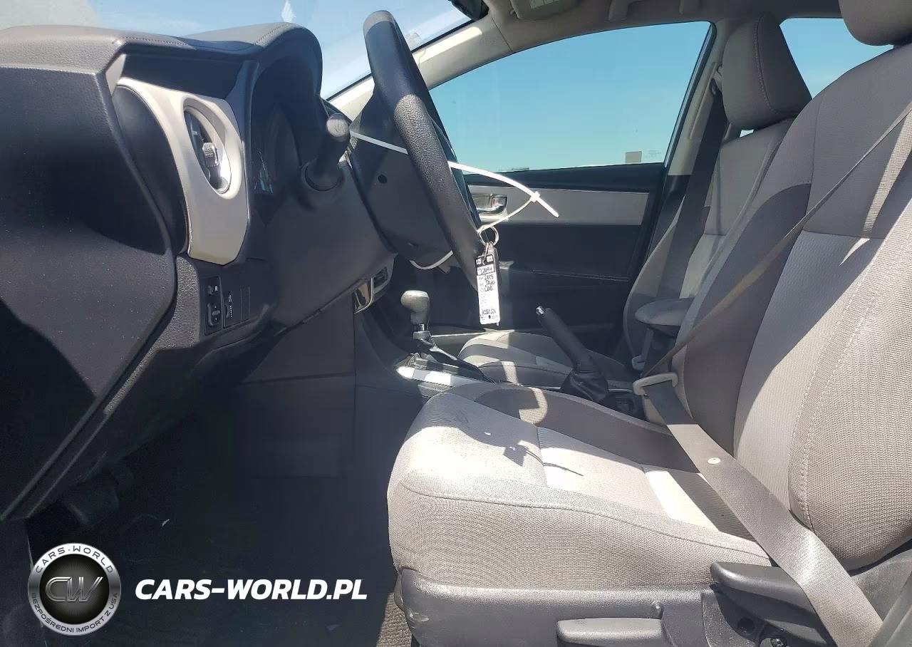 2018 Toyota Corolla Le VIN:2T1BURHE3JC062470 - 7