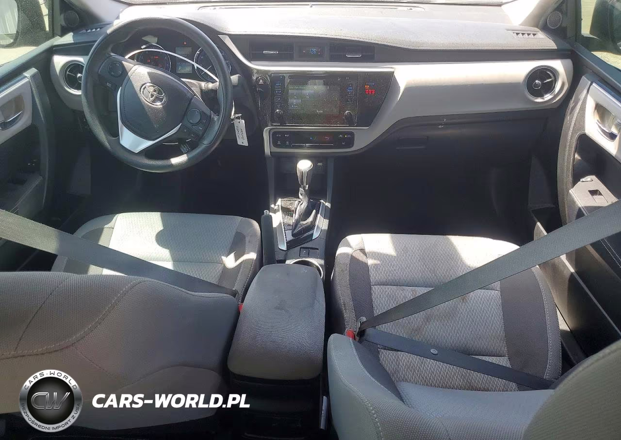 2018 Toyota Corolla Le VIN:2T1BURHE3JC062470 - 8