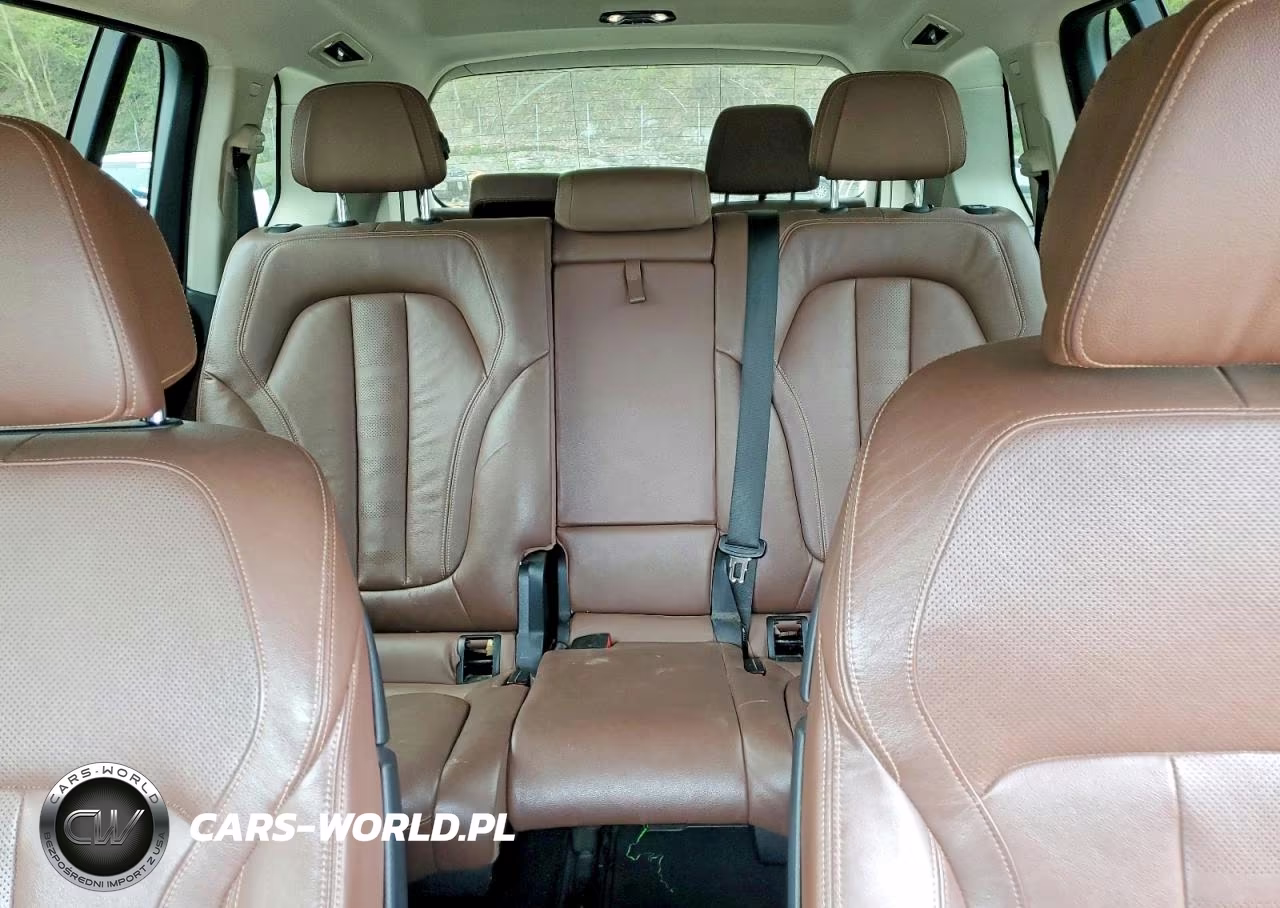 2020 BMW X7 xDrive40I VIN:5UXCW2C00L9C34420 - 10