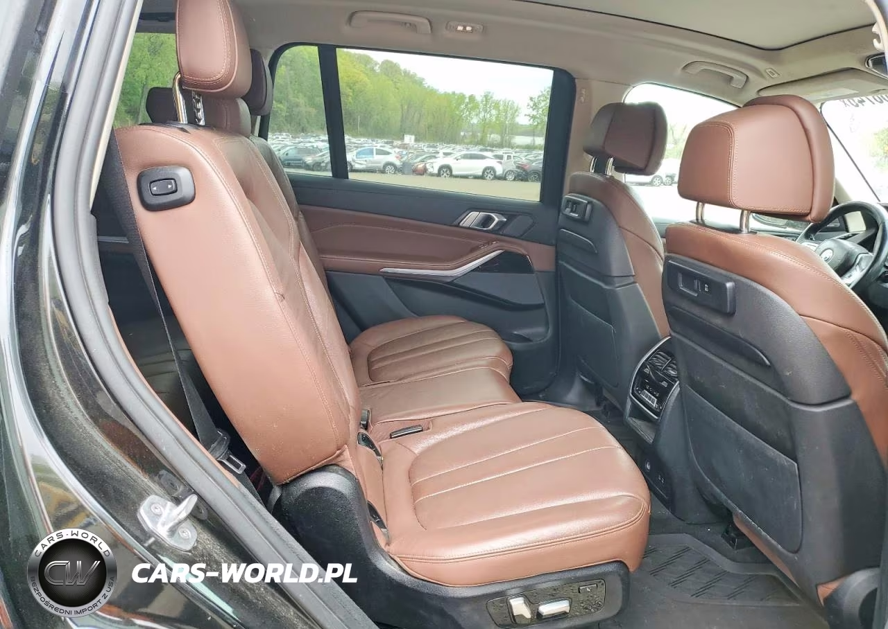 2020 BMW X7 xDrive40I VIN:5UXCW2C00L9C34420 - 11