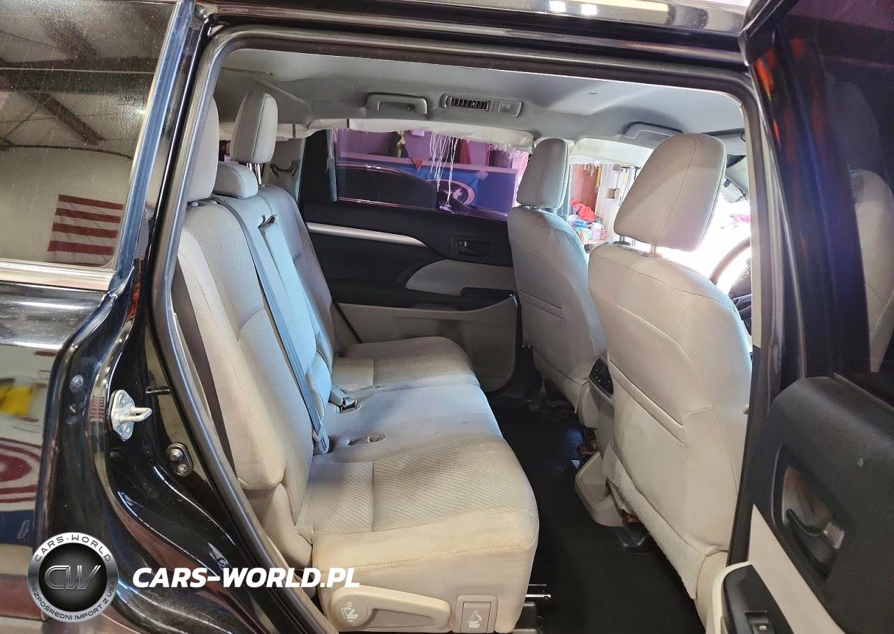 2015 Toyota Highlander Le VIN:5TDBKRFH5FS143018 - 11
