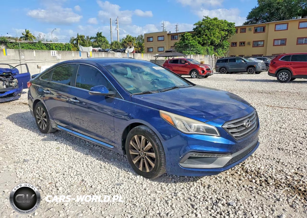 2017 Hyundai Sonata Sport VIN:5NPE34AF6HH510357 - 4