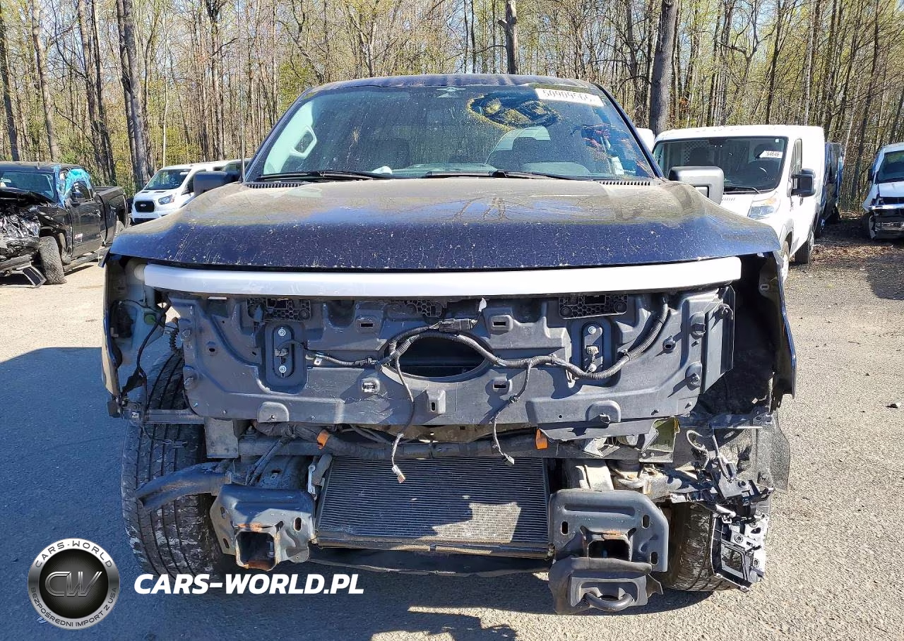 2023 Ford F150 Lightning Pro VIN:1FT6W1EV9PWG42582 - 5