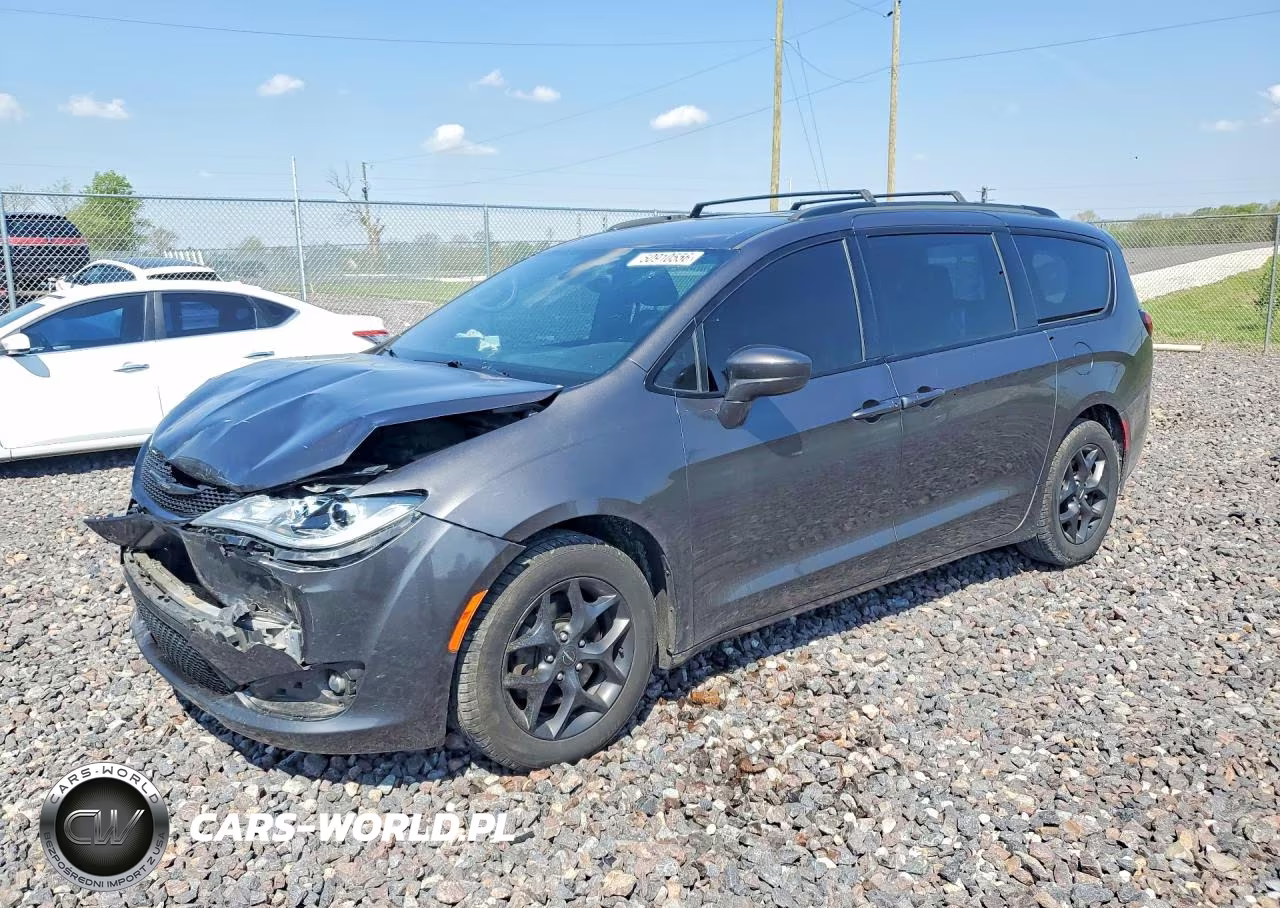 2019 Chrysler Pacifica Touring L