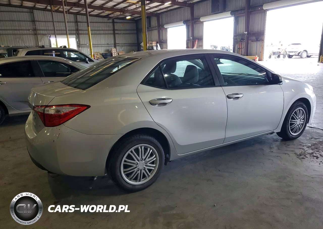 2015 Toyota Corolla L VIN:5YFBURHEXFP198263 - 3