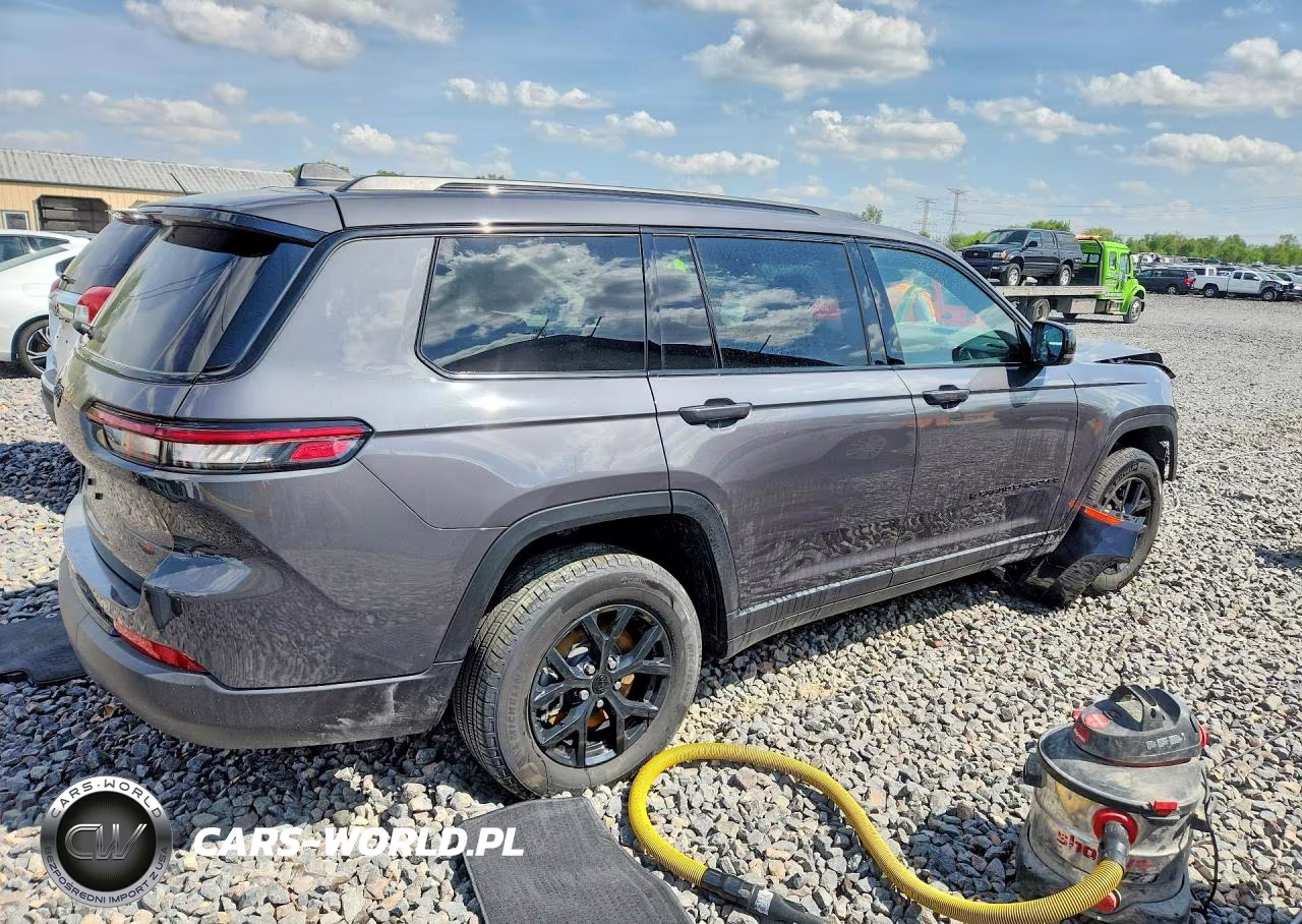2025 Jeep Grand Cherokee L Laredo VIN:1C4RJKAG9S8630406 - 3