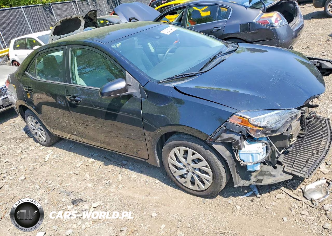 2017 Toyota Corolla Le VIN:2T1BURHE3HC850787 - 4