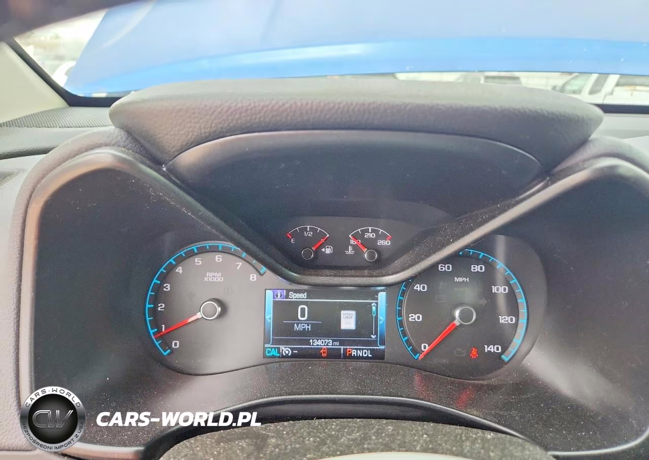 2018 Chevrolet Colorado Z71 VIN:1GCGTDEN2J1215859 - 9