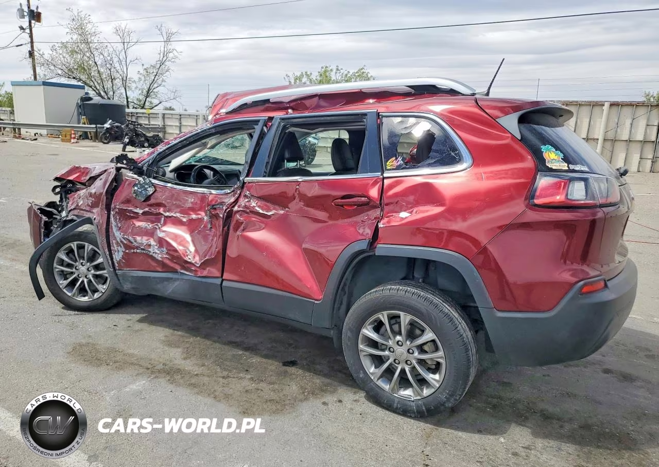 2019 Jeep Cherokee Latitude Plus VIN:1C4PJLLB2KD144848 - 2